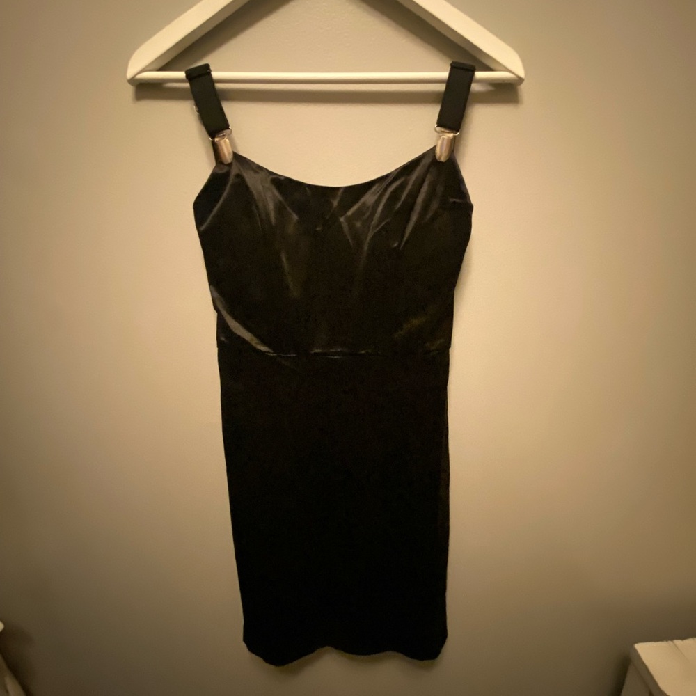 Lulu’s brand black satin dress size M never worn